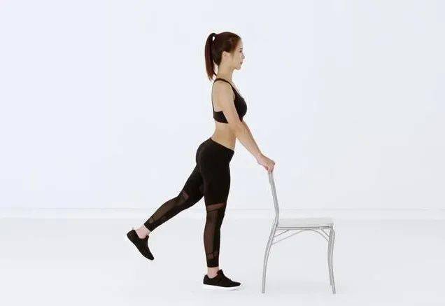 5,五点支撑法(拱桥式)仰卧,双腿屈曲,以双足,双肘和后头部为支点,用力