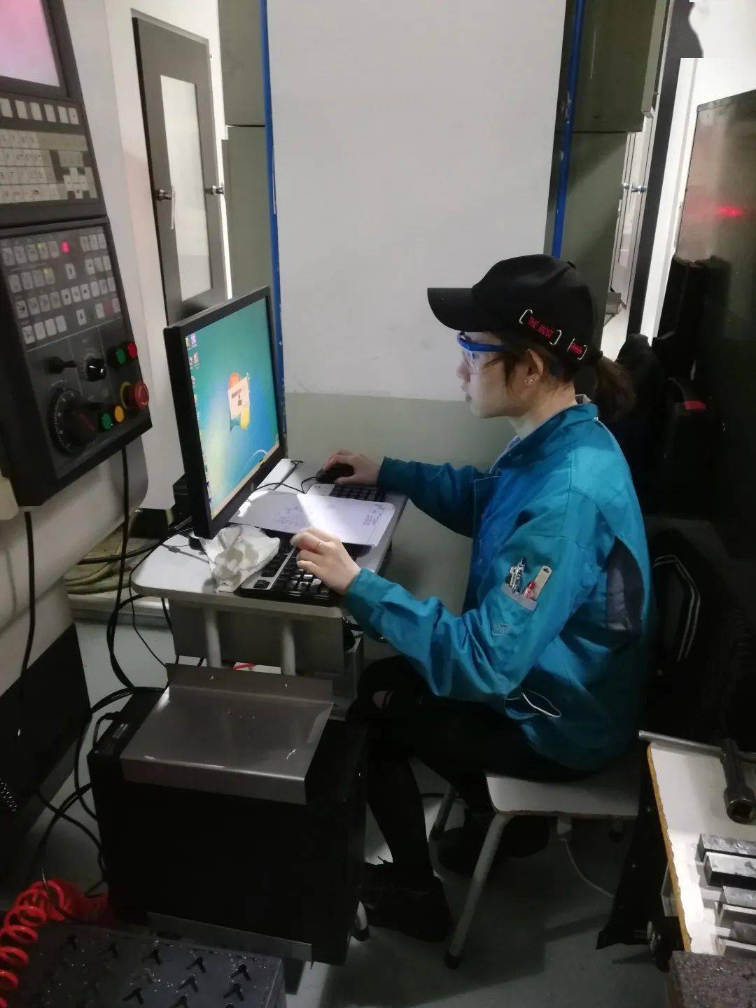 在技能赛场上乘风破浪数控车项目国赛选手沈健英的故事