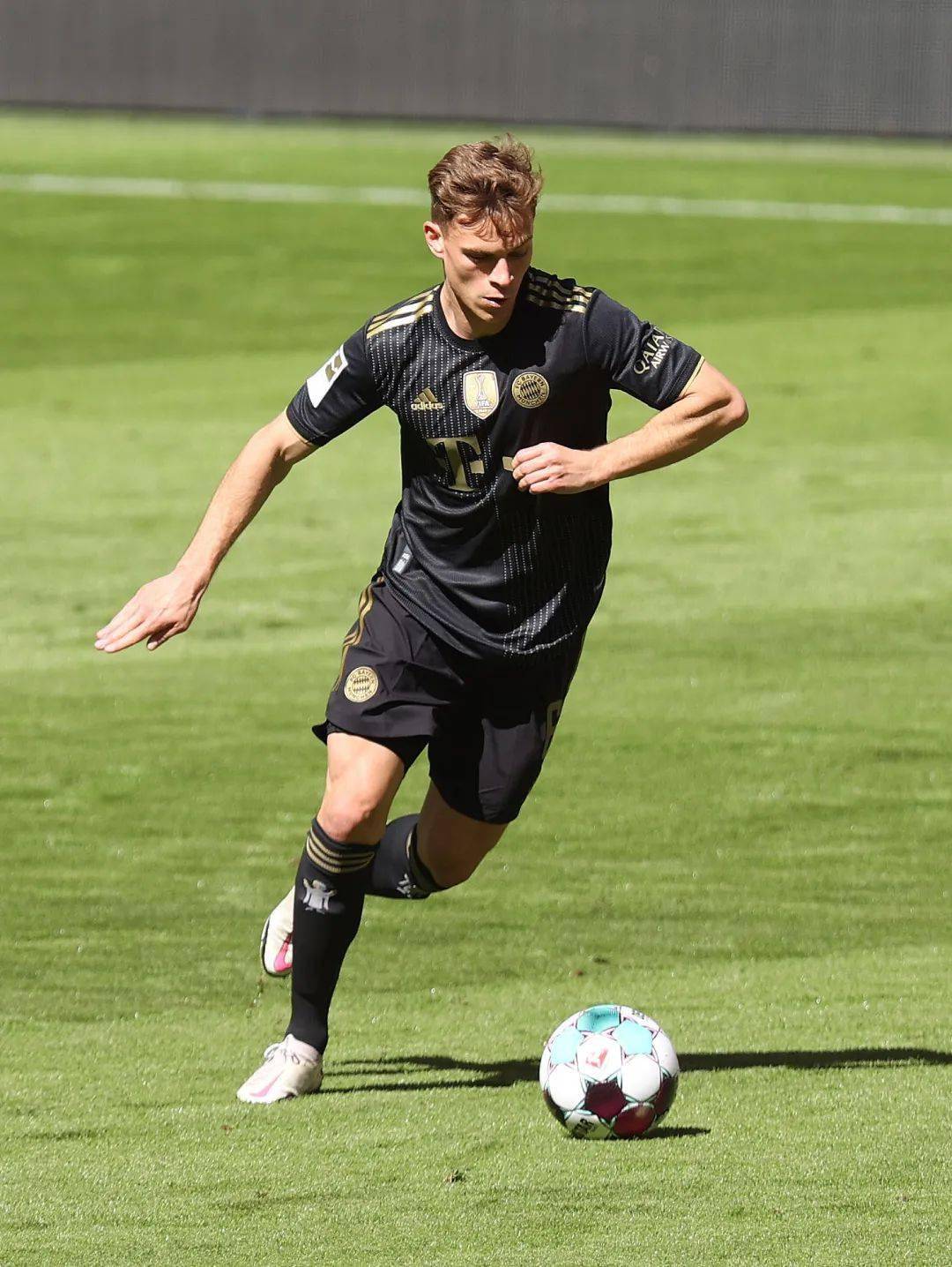 德甲莱万41球创纪录拜仁豪取德甲九连冠