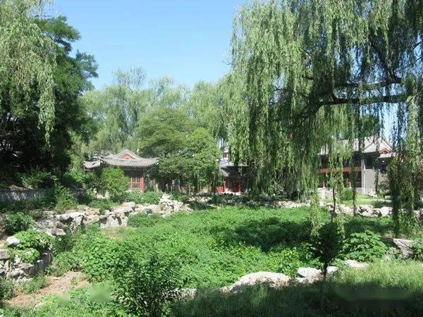 在现在的畅春园之西,蔚秀园西南,是北大承泽园,1999年被确定为海淀区