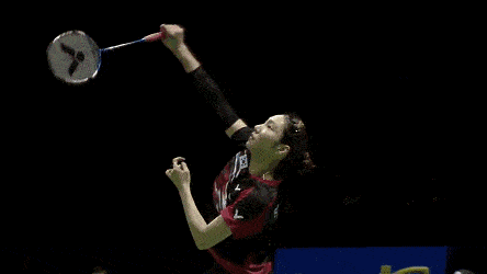 打球想要省劲,挥拍姿势一定到位!_羽毛球