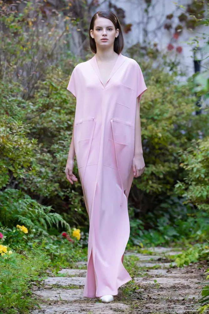 2021最新春夏连衣裙色彩趋势