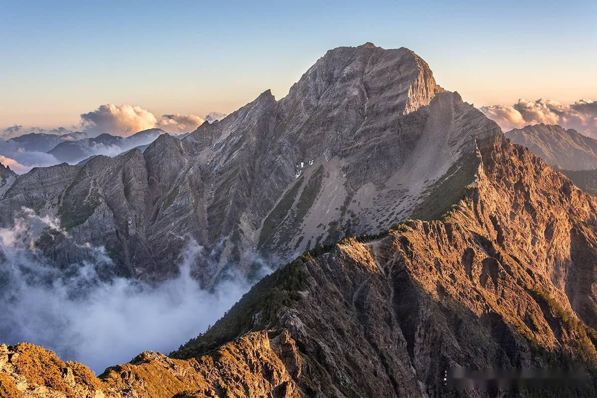 全球第4中國第1的島上山峰:3952米高,除本島人很少有人去過