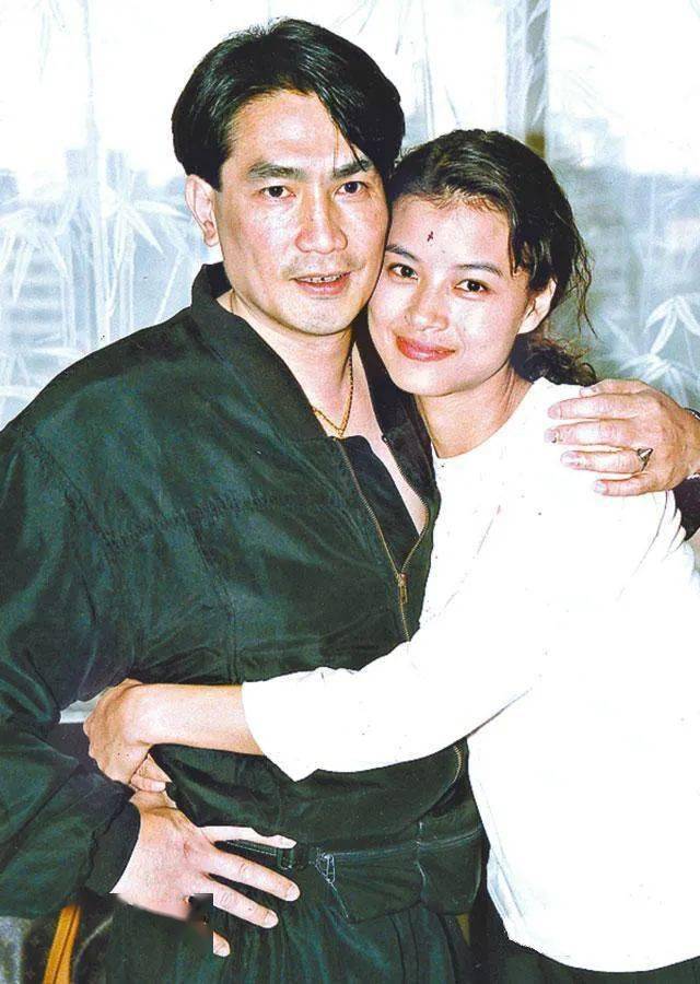 她是1988年电影《喜宝》的女主角▲ 黎燕珊当年20出头,已经出道