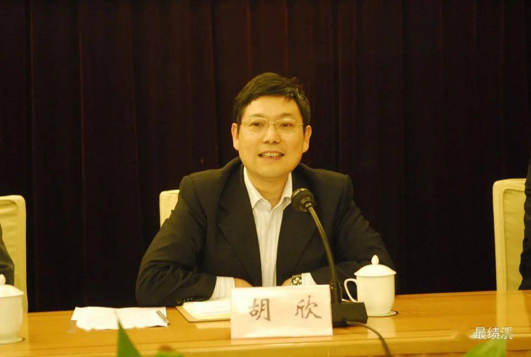 胡欣 83届校友原上海市政协办公厅主任▲ 汪涛 83届校友1966年生