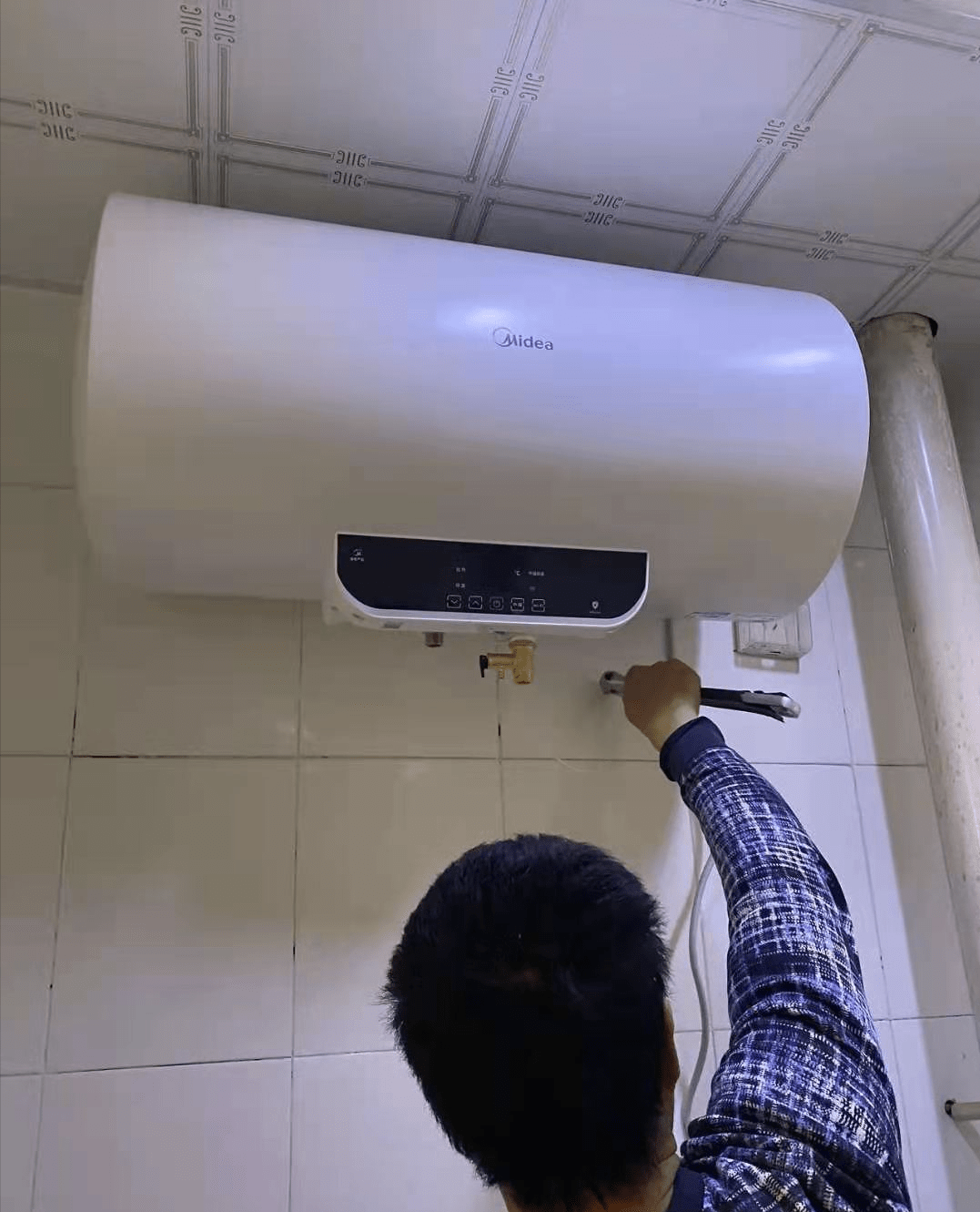 电热水器怎么用加热最快 378c041d39e244979ebd21562de44c37.png