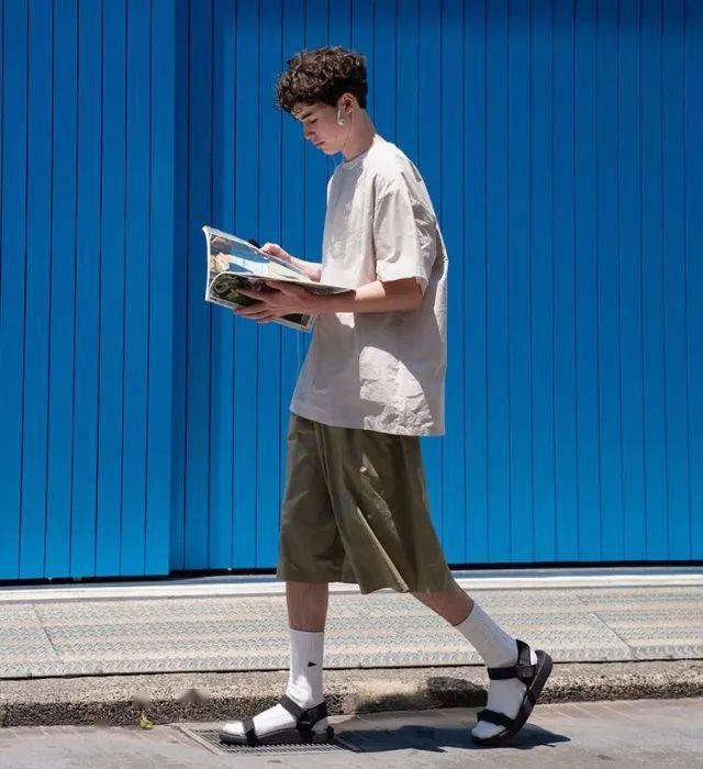 瘦也是一种困扰国内典型竹竿男穿搭视觉增壮穿搭全攻略