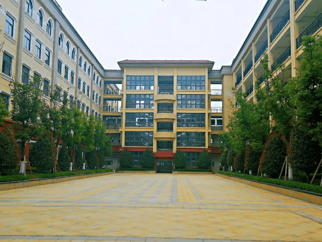 南昌恒大豫章师范附属学校小学师资