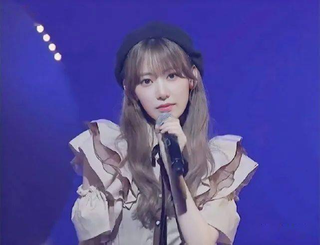 她的舞台表演激怒韩国网友 认为这是在嘲笑他们 咲良 她的舞台表演激怒韩国网友 认为这是在嘲笑他们 咲良