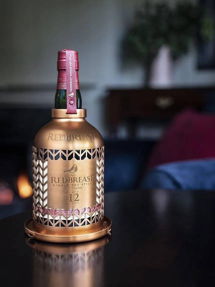 参赛者:nude brand creationredbreast bird feeder bottle参赛者:mo?