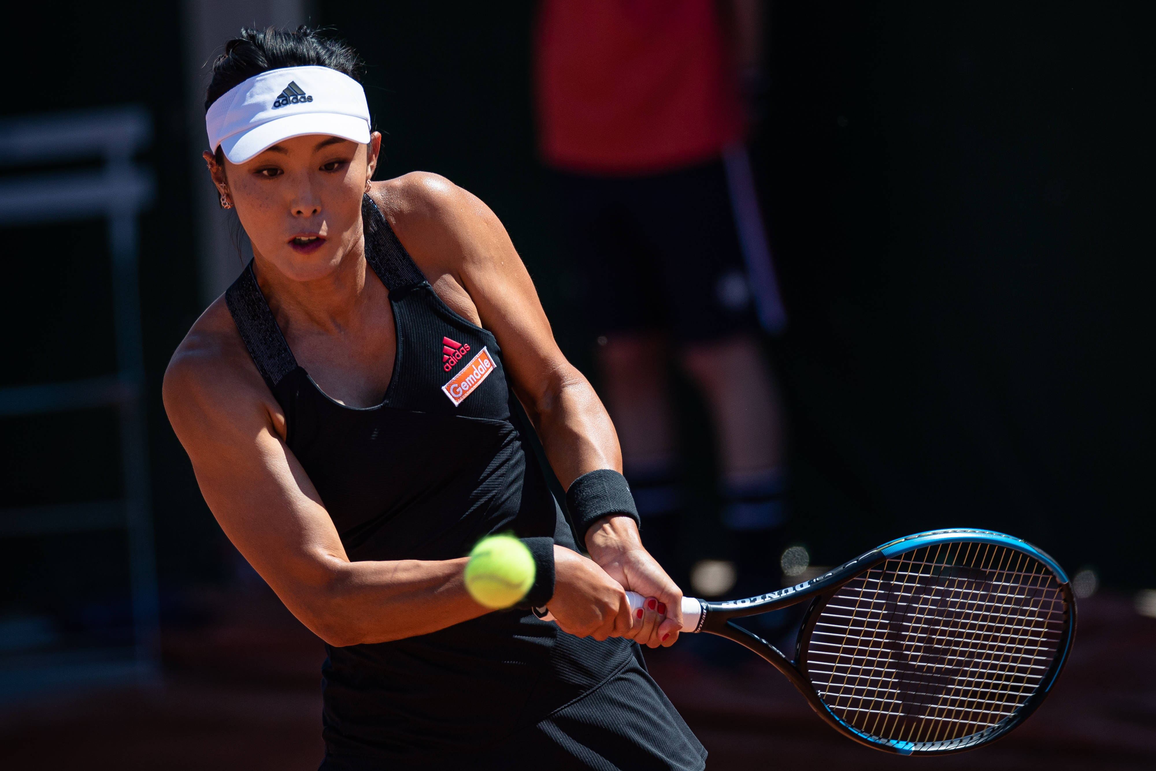 网球法网王蔷首轮晋级