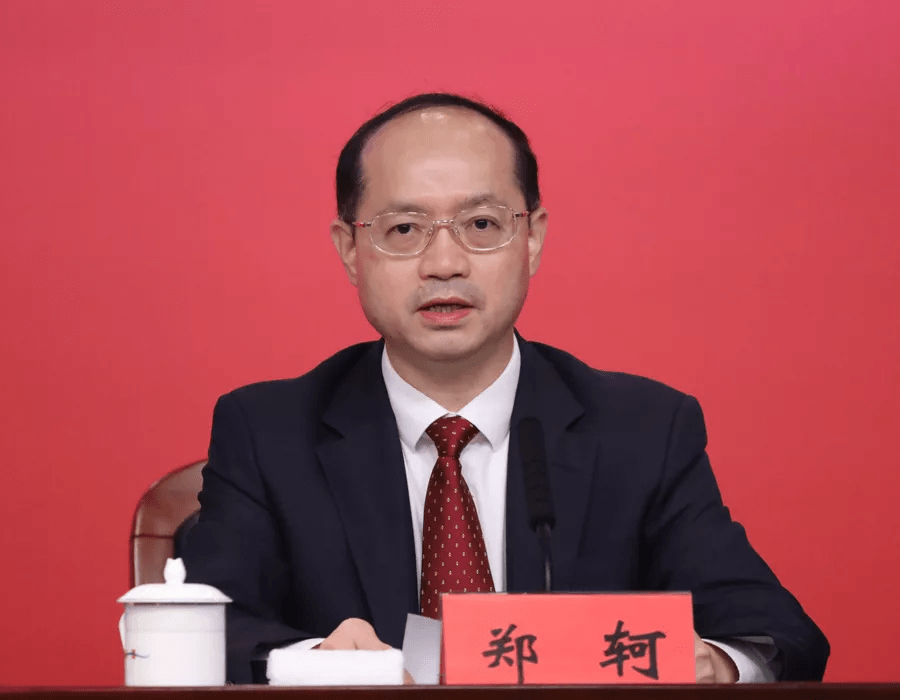 郑轲此前任深圳市委副书记;原任佛山市委书记鲁毅,已调任深圳市人大