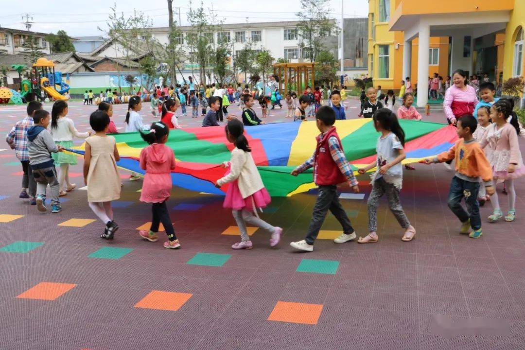 点赞大理州巾帼文明岗祥云县祥城镇城东社区幼儿园用爱呵护幼儿谱写