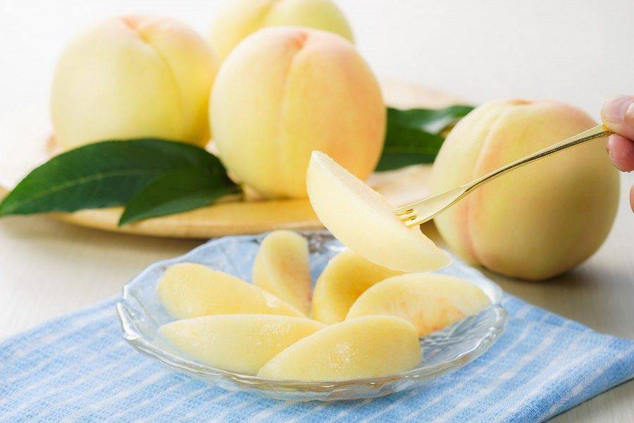 日本产的神仙白桃做成果酒后这味道真的绝了喝了停不下来