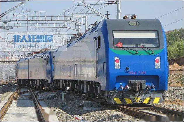 神华大功率交流传动电力机车