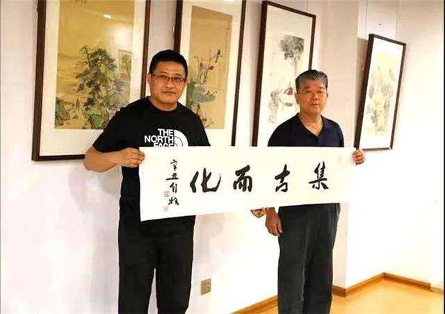 “致敬传统——毕波山水画展”在垂杨书院城社文化讲堂开幕_先生