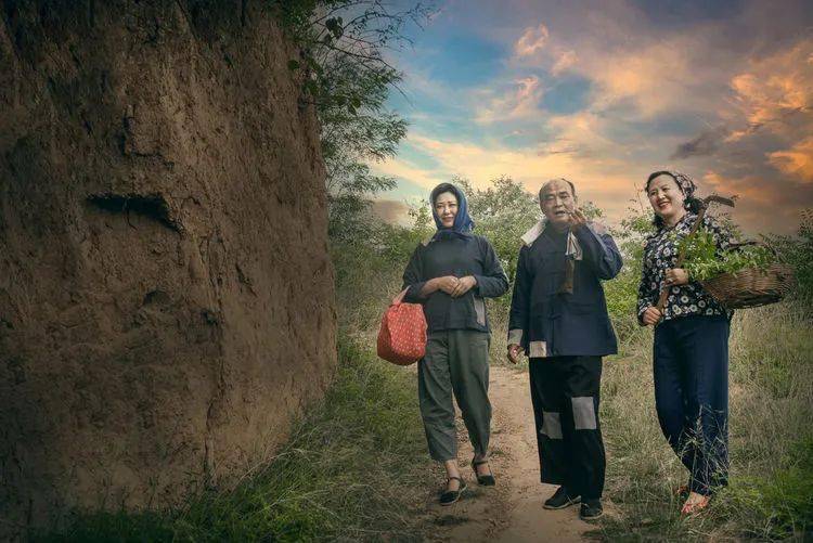 村里那点事儿短剧 38edccf9731f498796a47d9f38df324f.jpeg