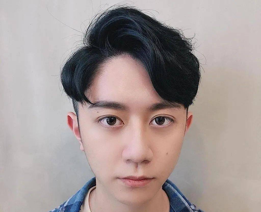 2021男士染什么颜色?经典又百搭的色卡快存起来,质感帅男都这样染