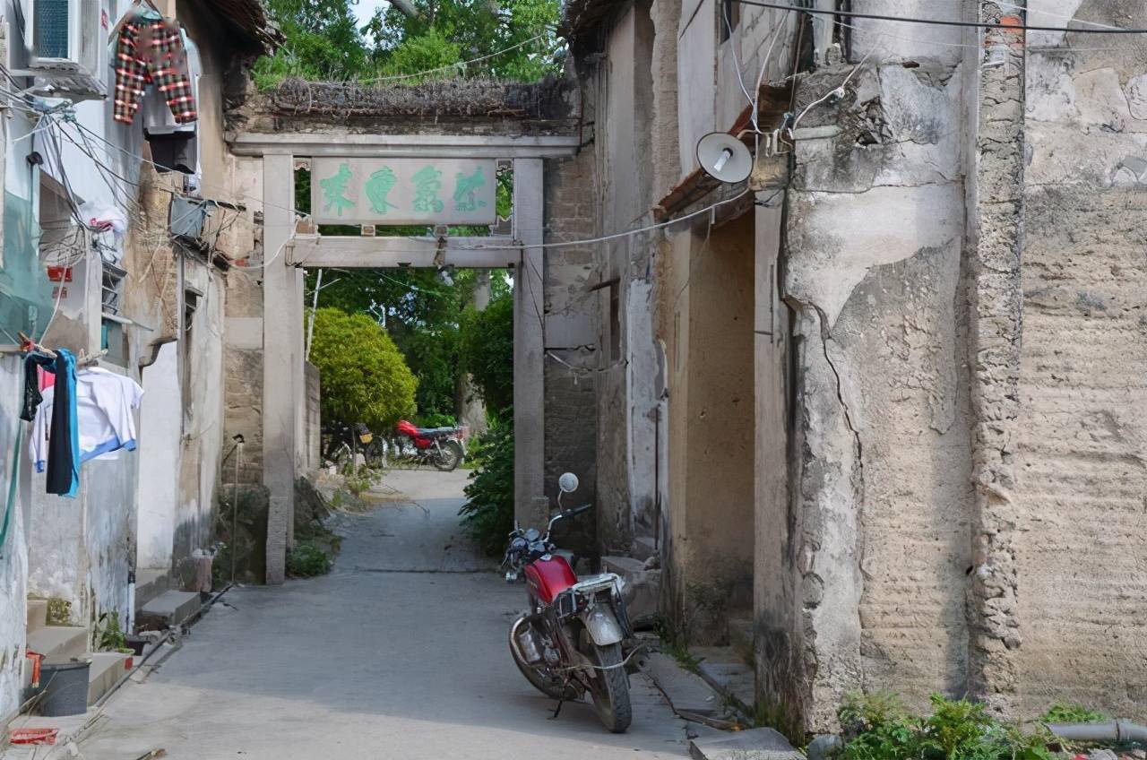 尚好,构成了环古港河的独具"潮""侨"文化特色的樟林村历史文化街区