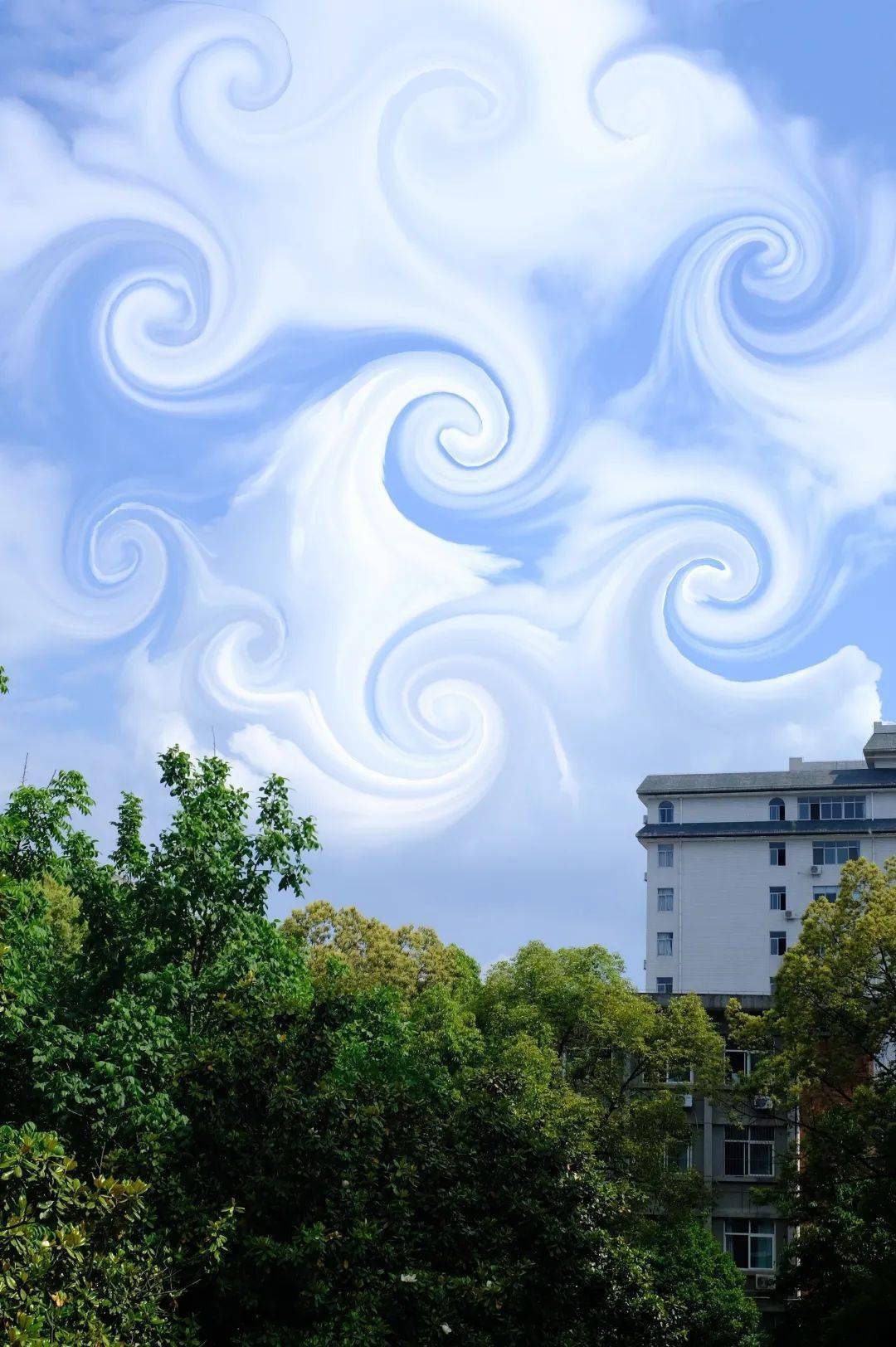 从前只见过水天一色,操场上空的是龙卷云吗?云也好卷!