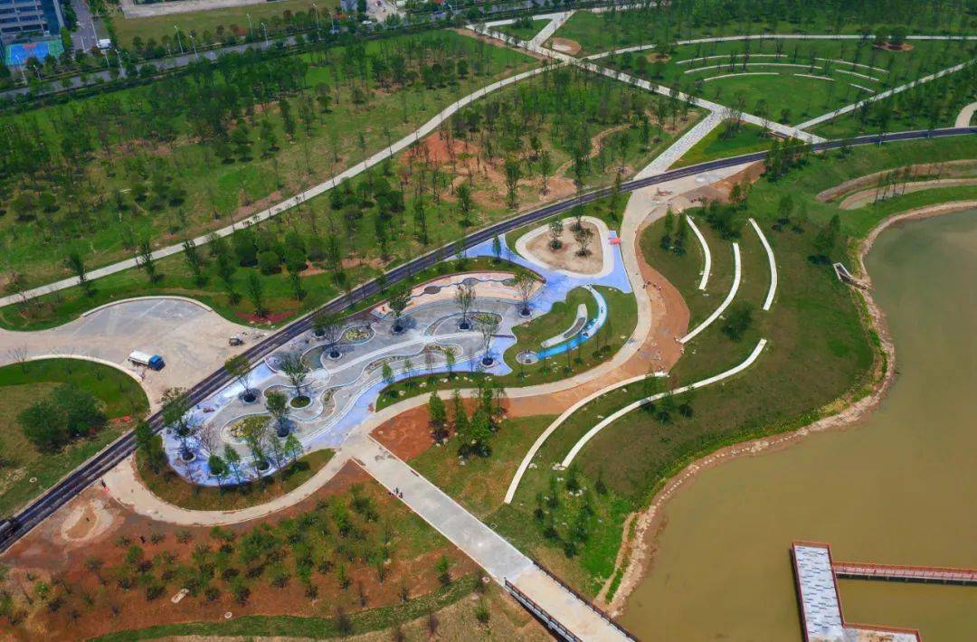美景实拍溪水花海儿童乐园光谷生态大走廊有新变化
