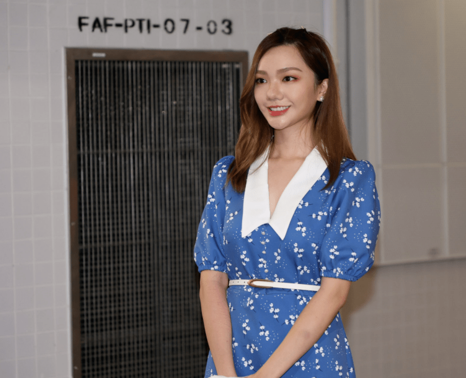 一搜就会找到她,结果搜寻之下,找到的是梁家辉的女儿—梁颖晨(chloe)