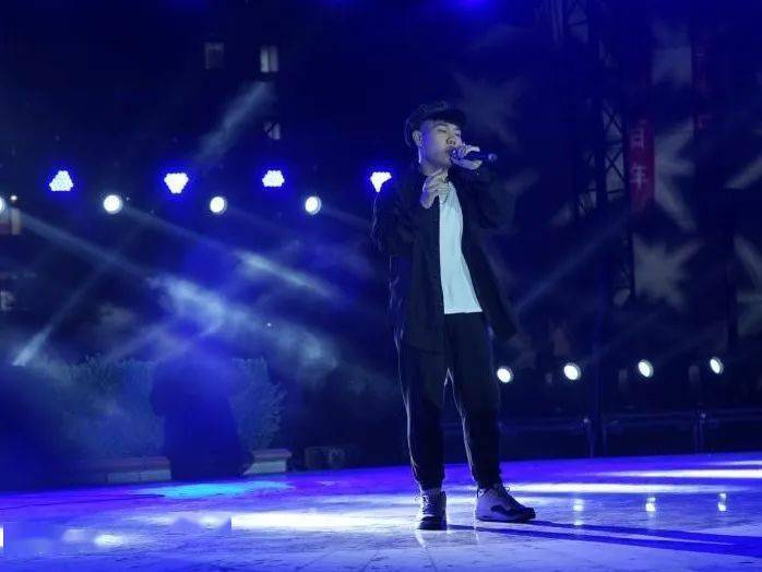我爱你中国合唱曲谱视频_合唱我爱你中国钢琴谱(3)