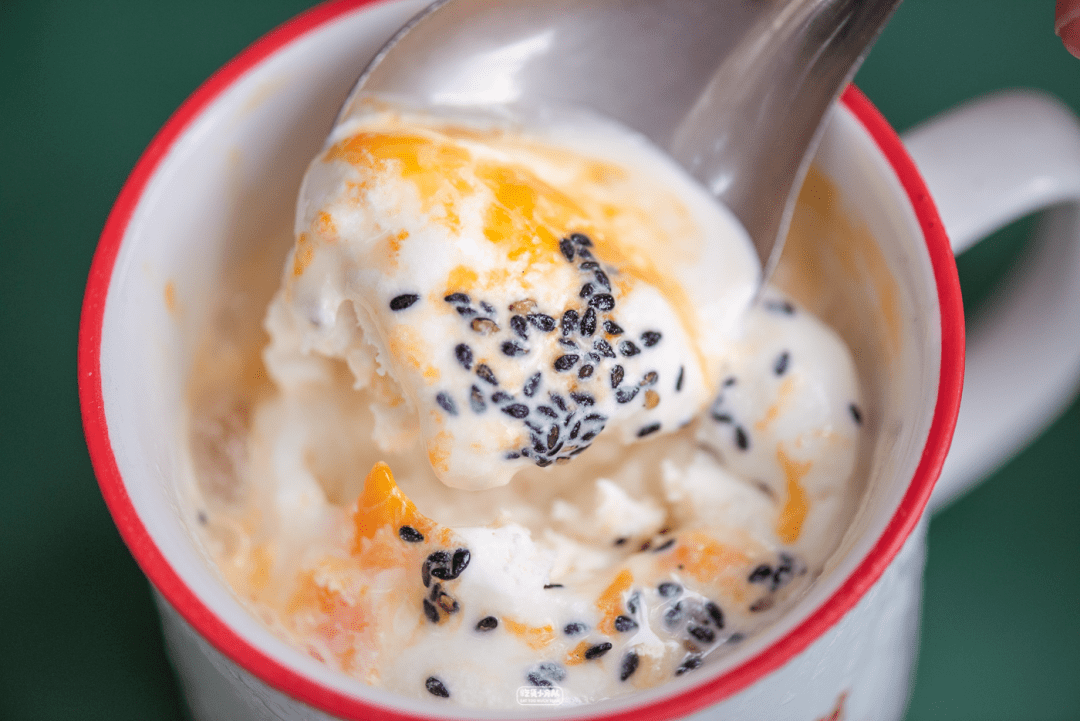 京都很火的「手握栗子杯」,上海也有了