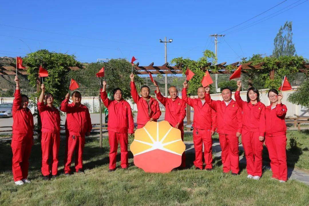 石油工人心向党线上红歌pk大赛展播开始啦