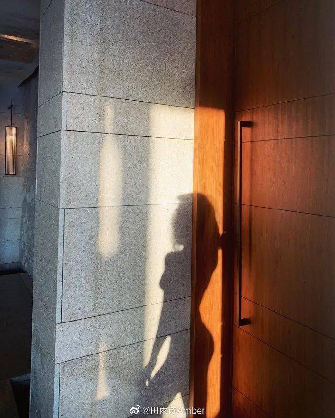 尤物教练健身房玩自拍e杯翘臀大长腿这谁顶得住