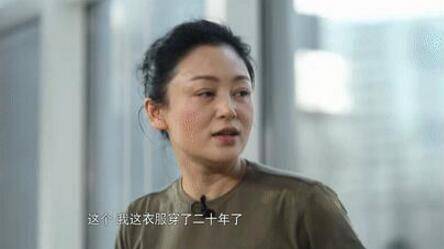 陈红生图身材励志脸部显老,逛超市全程无人识