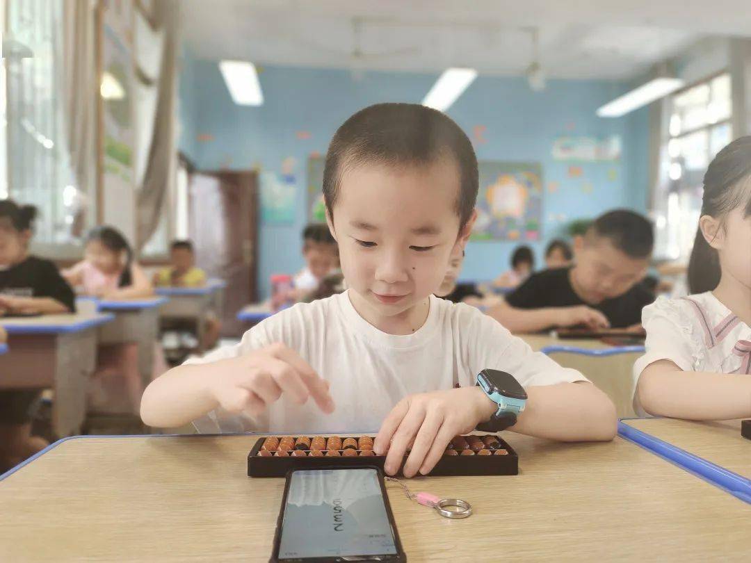 大珠小珠落玉盘第29届海峡两岸珠心算比赛