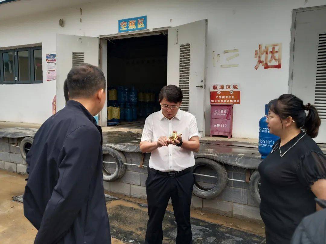 陈胡日查督导调研清水河县端午节假期信访维稳,安全生产和新冠疫苗