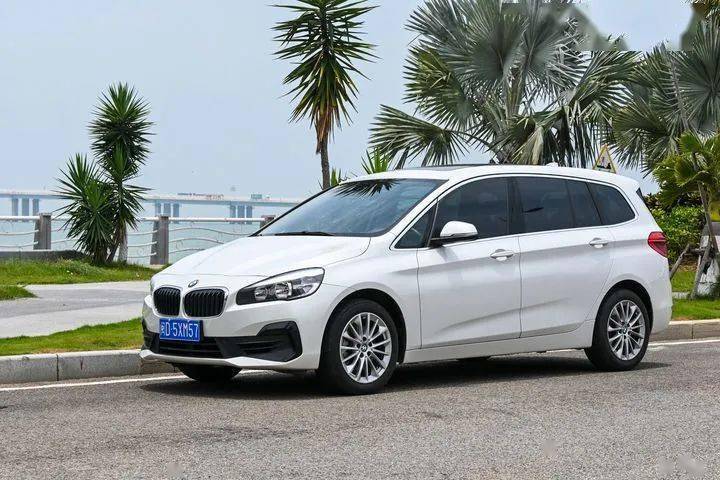 阿站长开车开台7座宝马220i去探店不吃槟榔不看槟榔妹