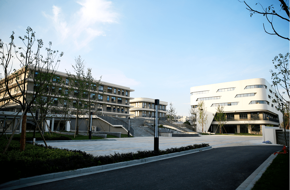 临平这所九年一贯制公办学校,即将投入使用!_吴昌硕