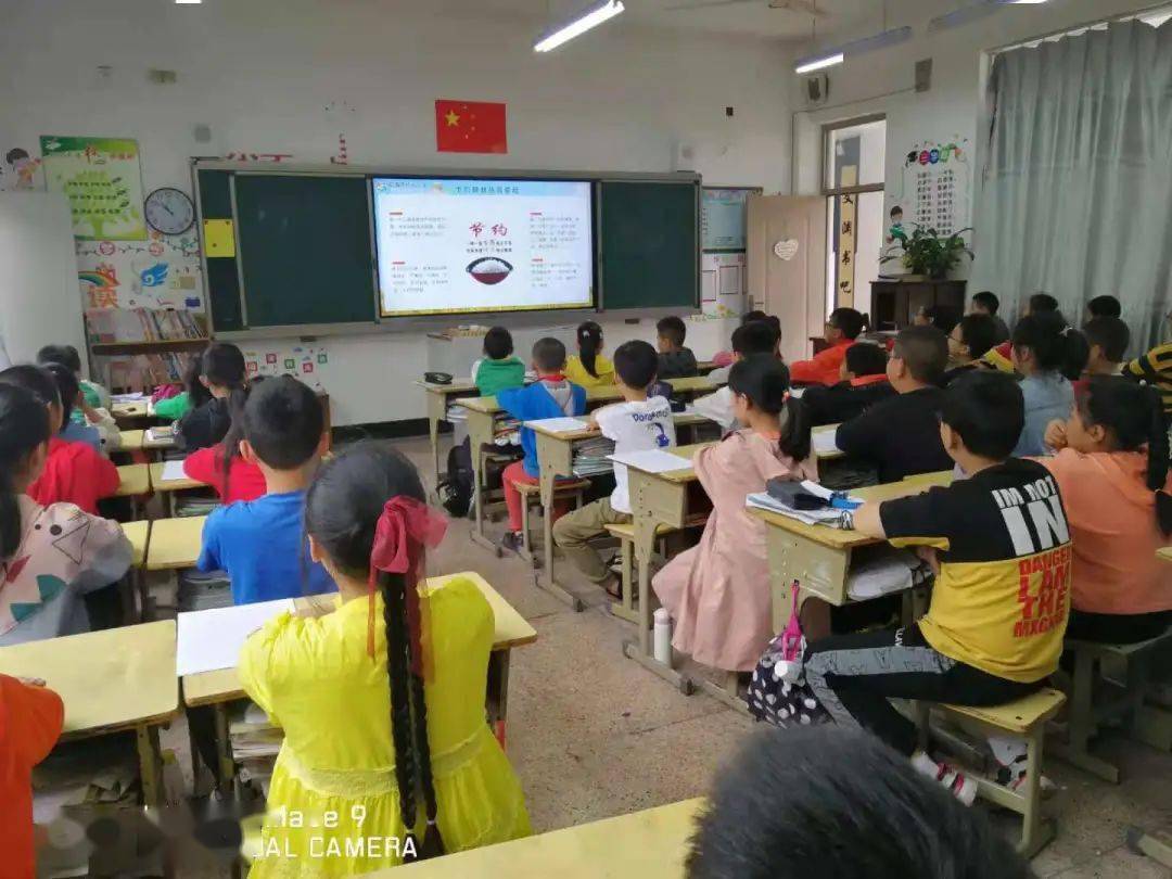 勤俭节约心向党争做光盘超级星托阳小学开展节约粮食系列活动