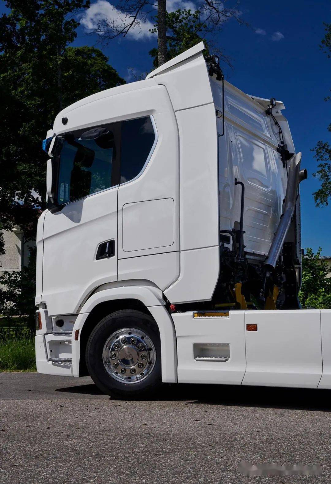 r与s系列专享升级空间更大斯堪尼亚推出更大尺寸驾驶室长度增加27厘米