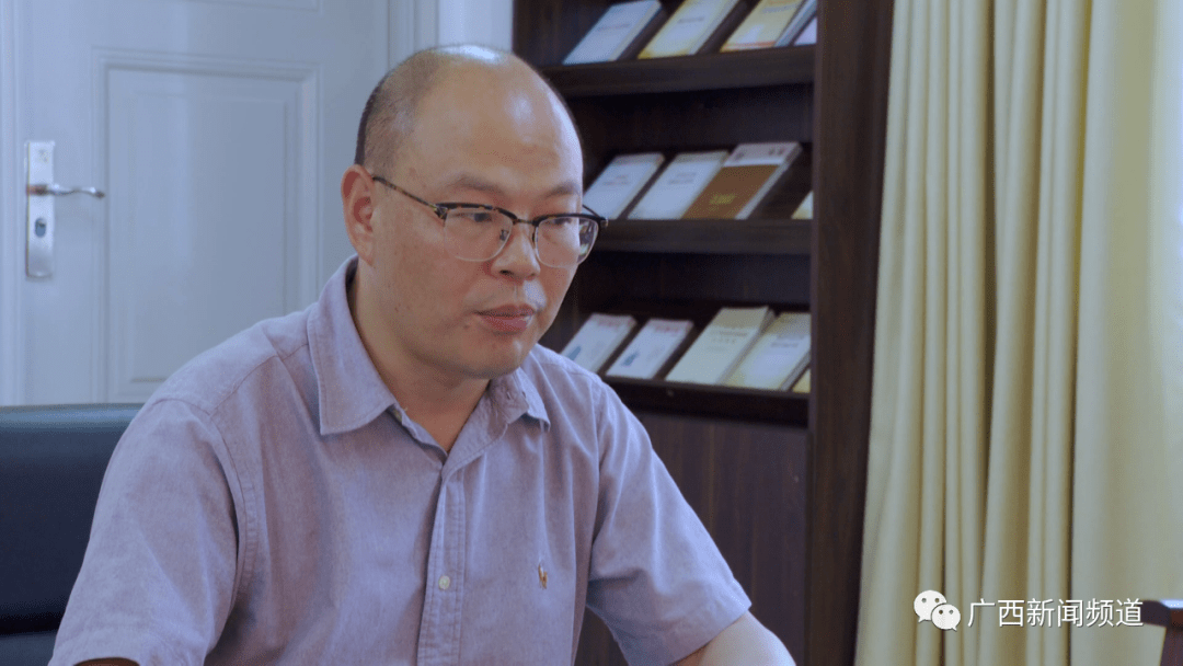 南宁三中副校长 李杰:回归旧的题目,就是把过去的纠错题,错题本,还有
