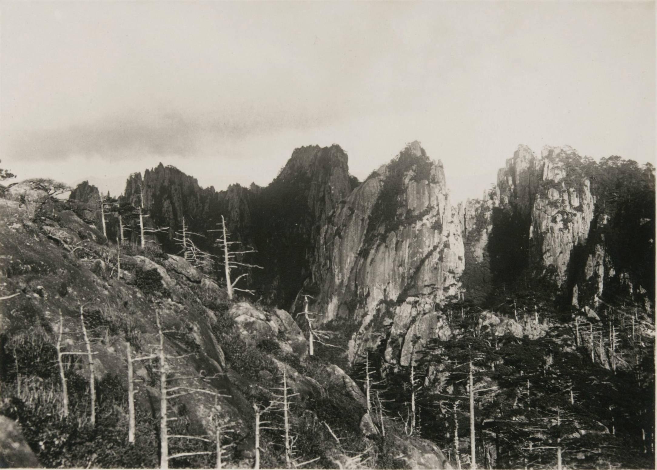 从1929年日本间谍拍摄的黄山老照片看今日有何变化