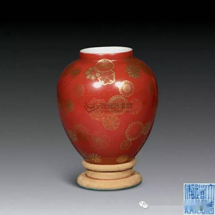中国　辰砂紅釉　珊瑚釉梅瓶　M　R4734B 老的珊瑚红釉描金瓷器也很美，不妨看看_清代