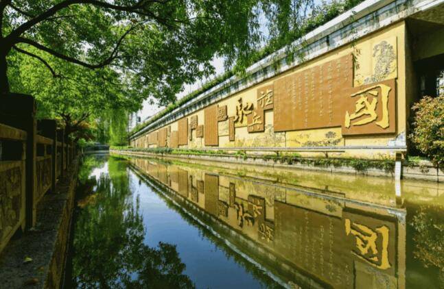 钱塘江畔,这只"金靴子"正在奔跑向前_杭州市上城区