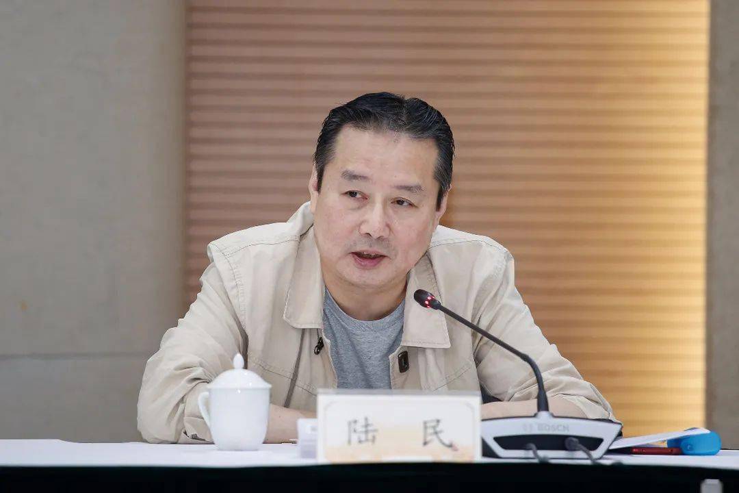 山阳镇法治科普公园1实地视察6月21日,市人大监察司法委主任委员陆民