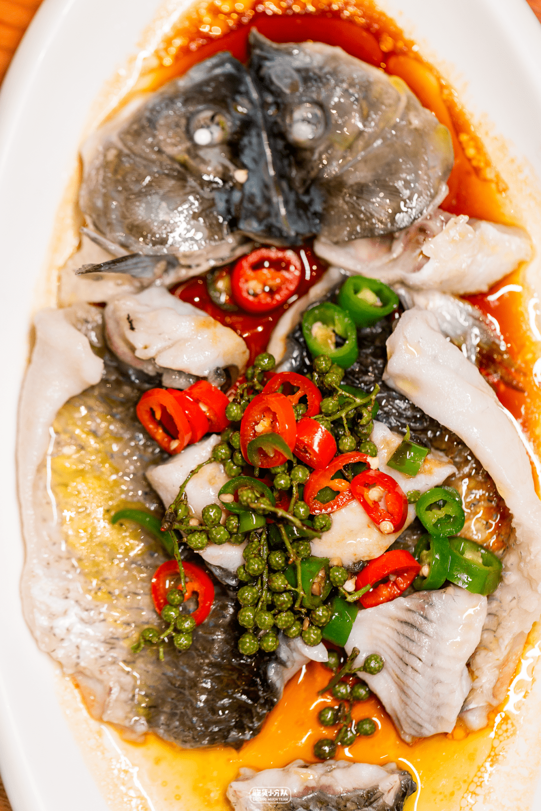 01 金奖无骨鲫鱼招牌菜,有这些02这家店的镇店之宝,是一举拿下顺德"