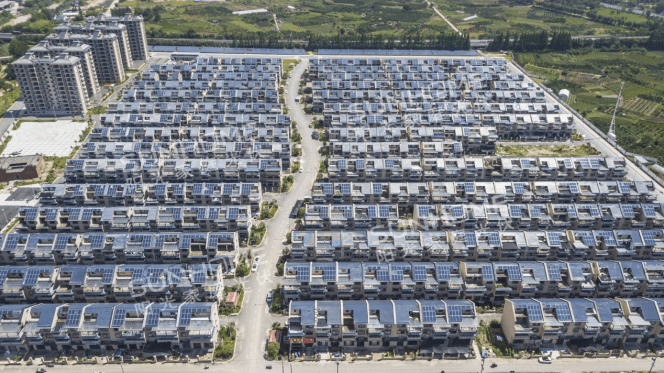 作为松阳县黄南水库搬迁的移民安置小区,玉岩镇玉湖村上千名农户于