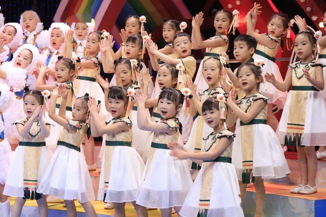 报名啦,《七巧板-快乐宝贝爱唱歌》邀你登上央视大舞台,一展歌喉!