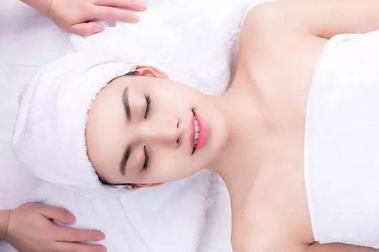 睡前怎样保养皮肤最省钱 a5d1fcb01d8a4cec9ea83df4875914c6.jpeg