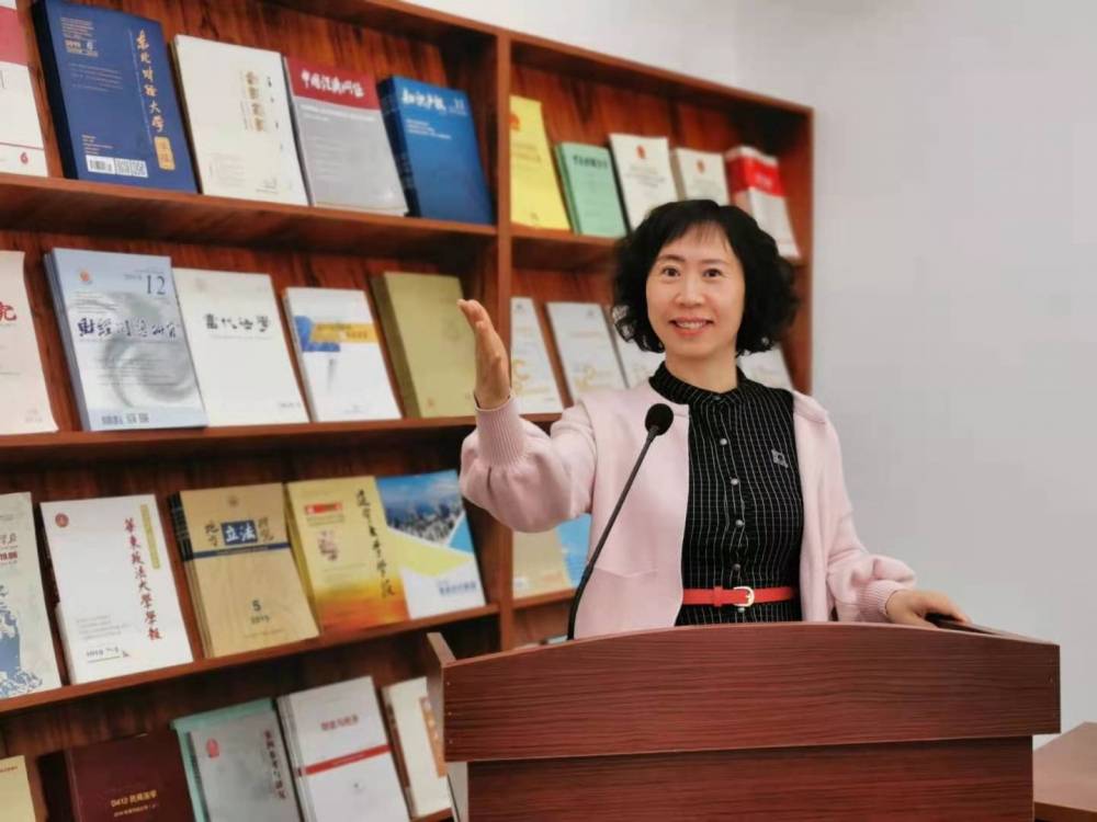 "东北财经大学包机送学生回家"幕后:一位女老师两战疫情的身影_安晓燕