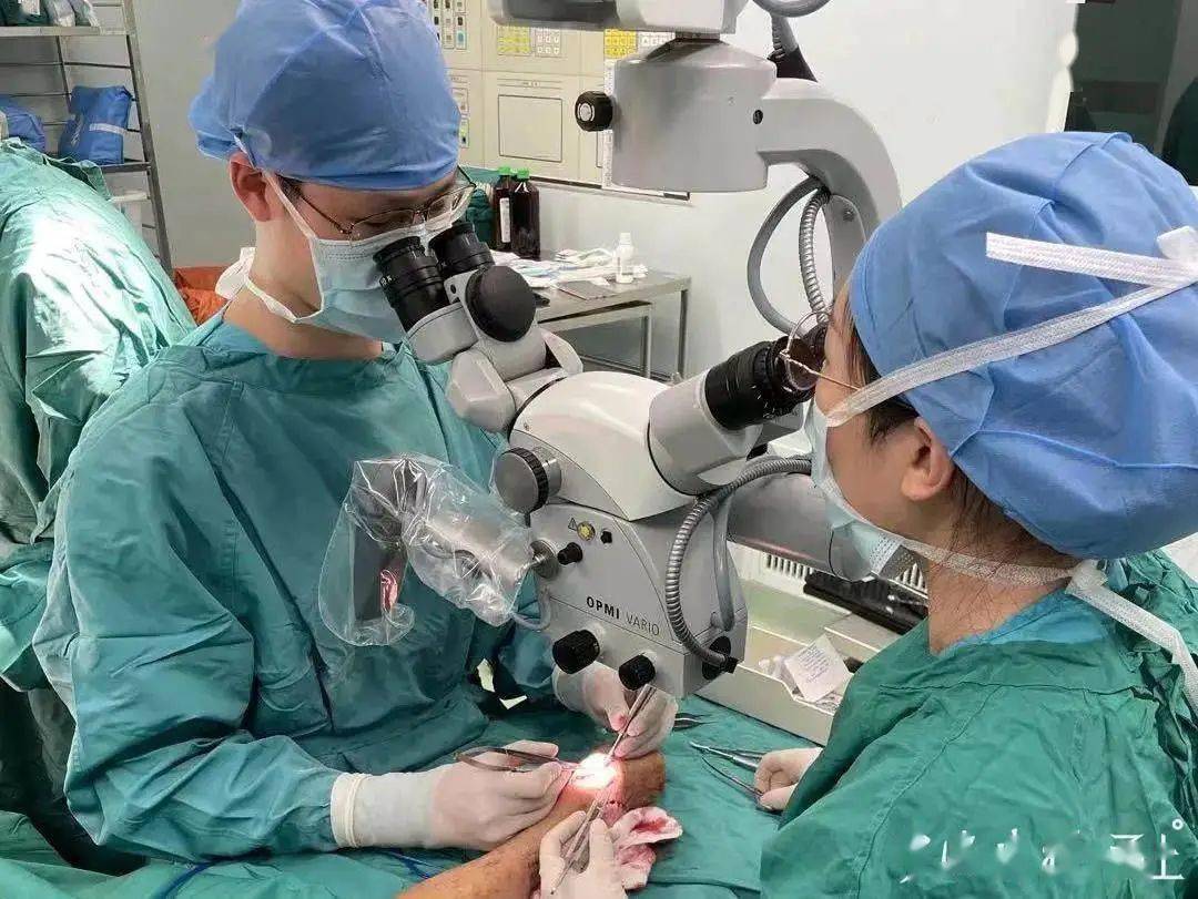 近日,赵女士辗转多家医院,看到病理报告单上"高化分鳞状细胞癌"的字样