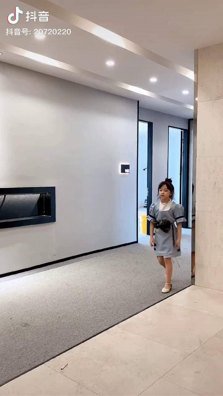 不管多远都想把最好的分享给你摩都时尚瞳小仙儿