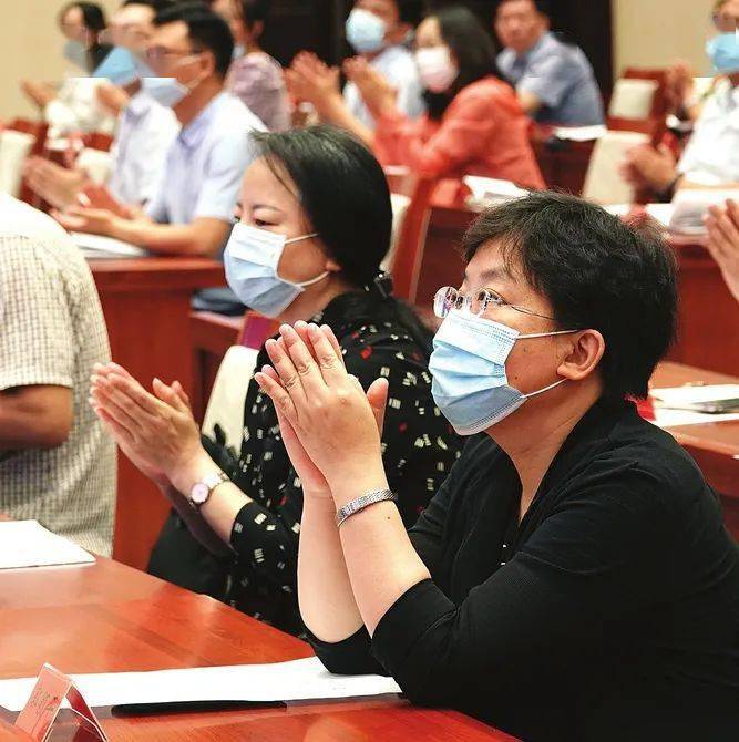 山西省英烈英模家属宣讲团走进省委机关